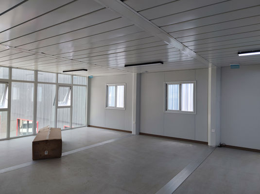 Rumah Kontainer Pengiriman Sementara Modular Prefabrikasi Dengan Dapur